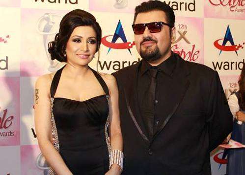 AHMED ALI BUTT AND FATIMA 970071_576435695741605_179379479_n