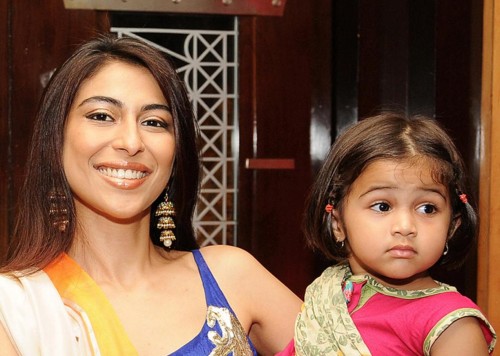 Meesha Shafi with her Daughter Meesha Shafi with her Daughter