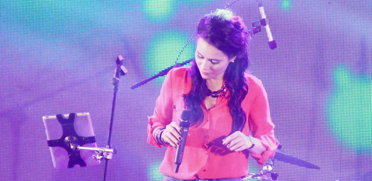 Zoe Viccaji Dareeche 1