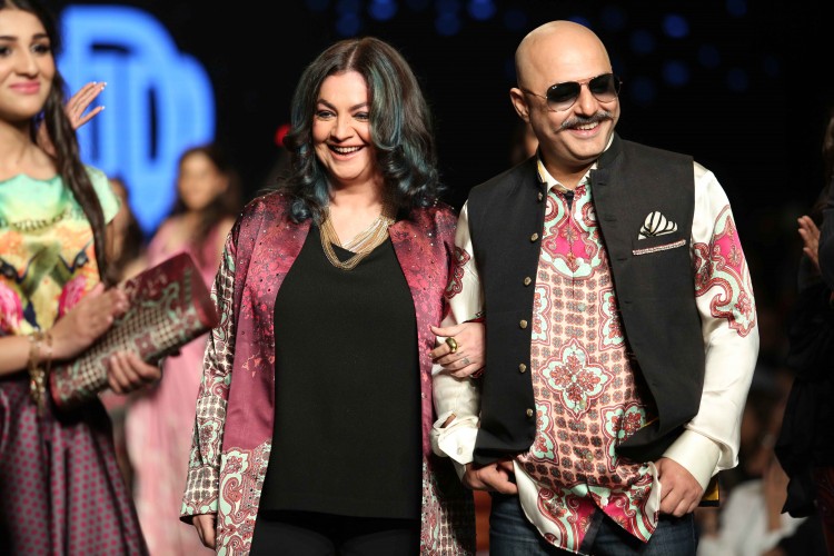 Deepak Perwani Pooja Bhatt