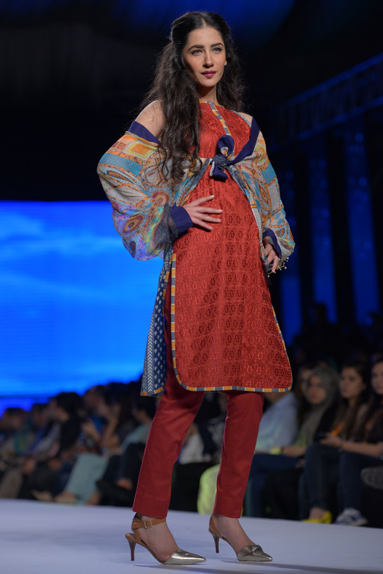 Sania Maskatiya Lawn