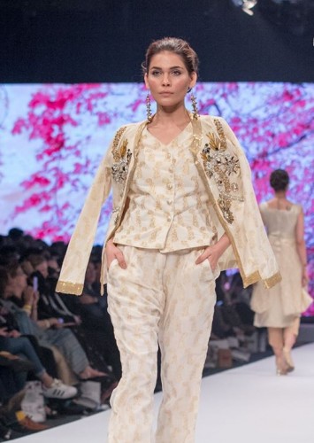 LALA TEXTILE FPW 16