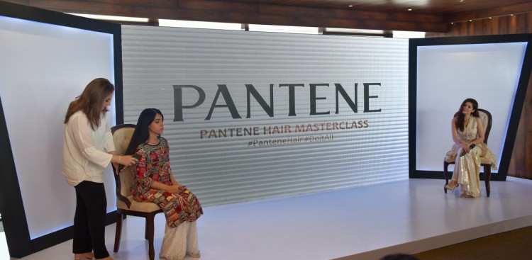 Demonstration at Pantene Masterclass