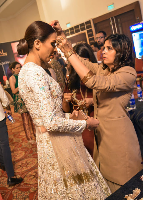 Fouzia Aman, Amna Niazi