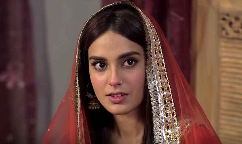Biography of Iqra Aziz