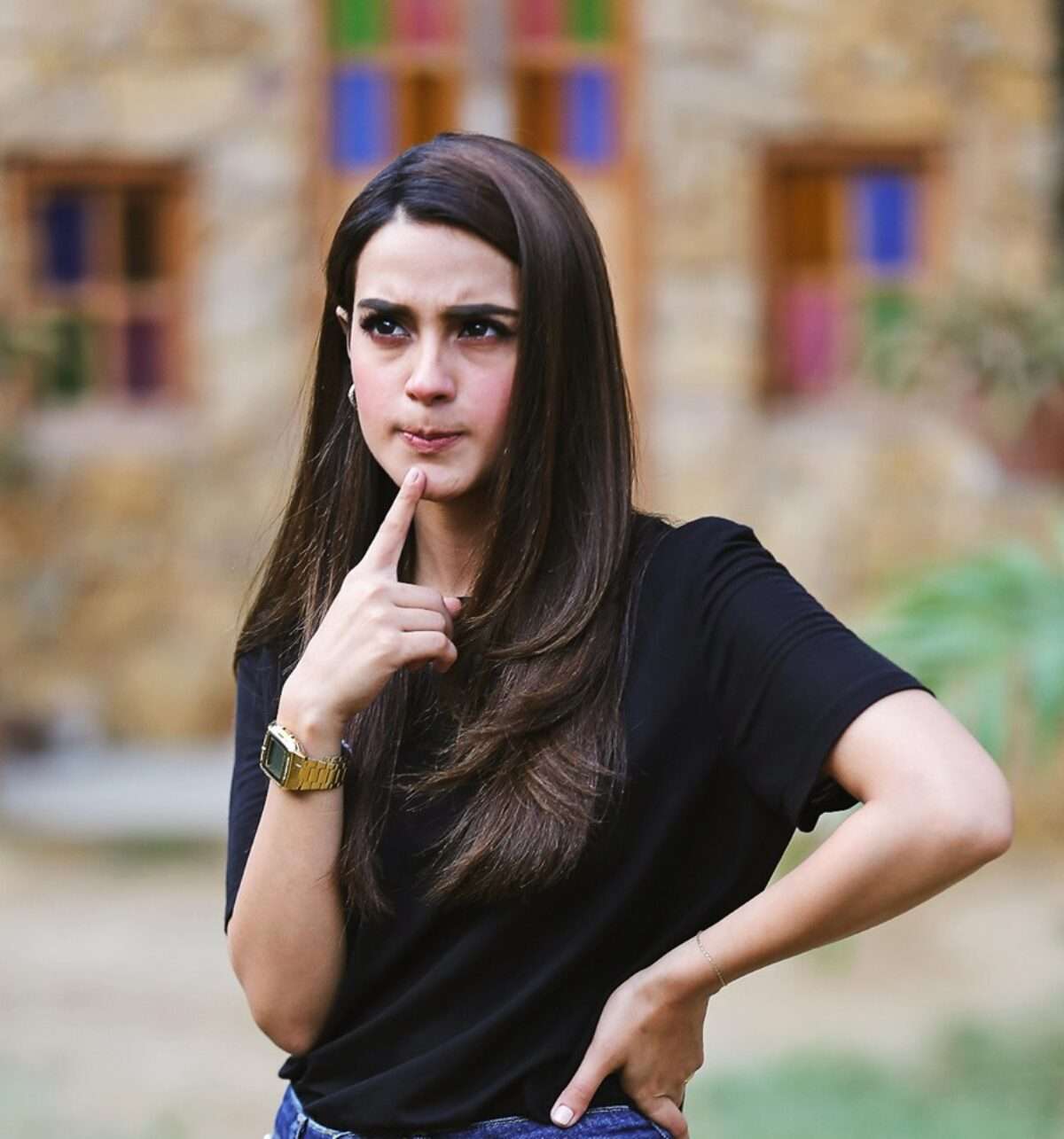 Biography of Iqra Aziz