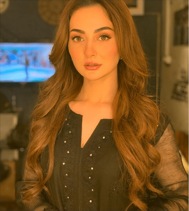 Biography of Hania Amir