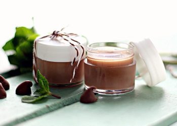 DIY Mint Chocolate Lip Balm For Intense Hydration