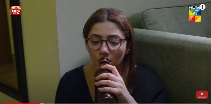 This new episode of Hum Kahan Kay Sachay Thay has finally made it move ahead with some important revelations. The viewers were considering the story dragging without any particular reason. So, episode 18 has opened up new chapters while clearing the clouds in Mehreen's favor. Aswad has got a lot more to get upset as certain things have changed the whole scenario in front of him. Here is what happened in the latest episode!  When Mehreen was about to Take Poison!   She was upset after signing the affidavit that considered her a reason behind Mashal's death. Mehreen had hallucinations of Mashal urging her to take the poison. When she was about to take the step, she heard the voice of her father stopping her to do so.  She wildly ran to him and cried out loud. The hallucination of her father proved a lifesaver, as he motivated her to stay strong no matter what. As he disappeared, Mehreen ran around to search him, and meanwhile, Aswad caught her in this upset condition.   Aswad couldn't understand that what Mehreen is going through. She said that Mashal wants to kill me, and she has asked me to take in poison. Then she ran to her aunt and following the seriousness of her condition, they decided to take her to the hospital.   Doctor Made Aswad Open His Eyes!   As they shifted Mehreen to the hospital, the doctor told Aswad that she has been living through various mental health disorders. She has got a nervous breakdown, anxiety, depression, and her heartbeat is also not normal. These details left Aswad in shock and after Mehreen's check-up, the doctor asked some serious questions from him. She discussed their marital relationship, any possibility of abuse from Aswad's side, and it made him open his eyes. The doctor considered him mentally sick as well. He seemingly felt guilty yet couldn't rest with the idea that Mehreen is innocent until he found the reality.   Aswad's Visit To Mashal's Place!   It seemed a bit odd that everyone was now talking in favor of Mehreen at Mashal's place. Like, when Aswad met his grandmother, she slightly looked sicker than before. When Aswad asked about her health, she said that it was Mehreen who used to take care of me, and now there is no one like her. He was surprised and asked Nani that she had never spoken a word of favor before for Mehreen. She responded that when a person lives with you, it is hard to find that person valuable. However, it made Aswad conscious of what Mashal used to tell her about Mehreen and that he got to know from his Nani today. It was totally a contrast.   Mehreen's Room — The Reality Zone!   Aswad was there to pick up Mehreen's belongings as per Mashal's mother's instructions. She was not at home, so Shabbo led him to the room. When she tried to open the door, it was locked. Shabbo said that the keys will be with Shagufta Baji. Then she got to remember there was a duplicate key in Mashal's room. This left Aswad curious about why Mashal had Mehreen's room's key. However, Shabbo couldn't respond clearly. As she opened the room, it was a whole different world with wonders and talent that needed to be acknowledged.  Everything that Mashal used to pretend of her own, actually belonged to Mehreen. In the state of utmost shock, Aswad made Shabbo sit there and tell her the truth. She finally opened up everything, thus proving Mehreen innocent.   The drama Hum Kahan Kay Sachay Thay has turned interesting now and there is a lot yet to reveal in the upcoming episodes.   Watch episode 18 now!