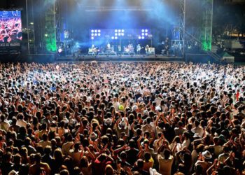 Fans misconduct in Pakistani concerts