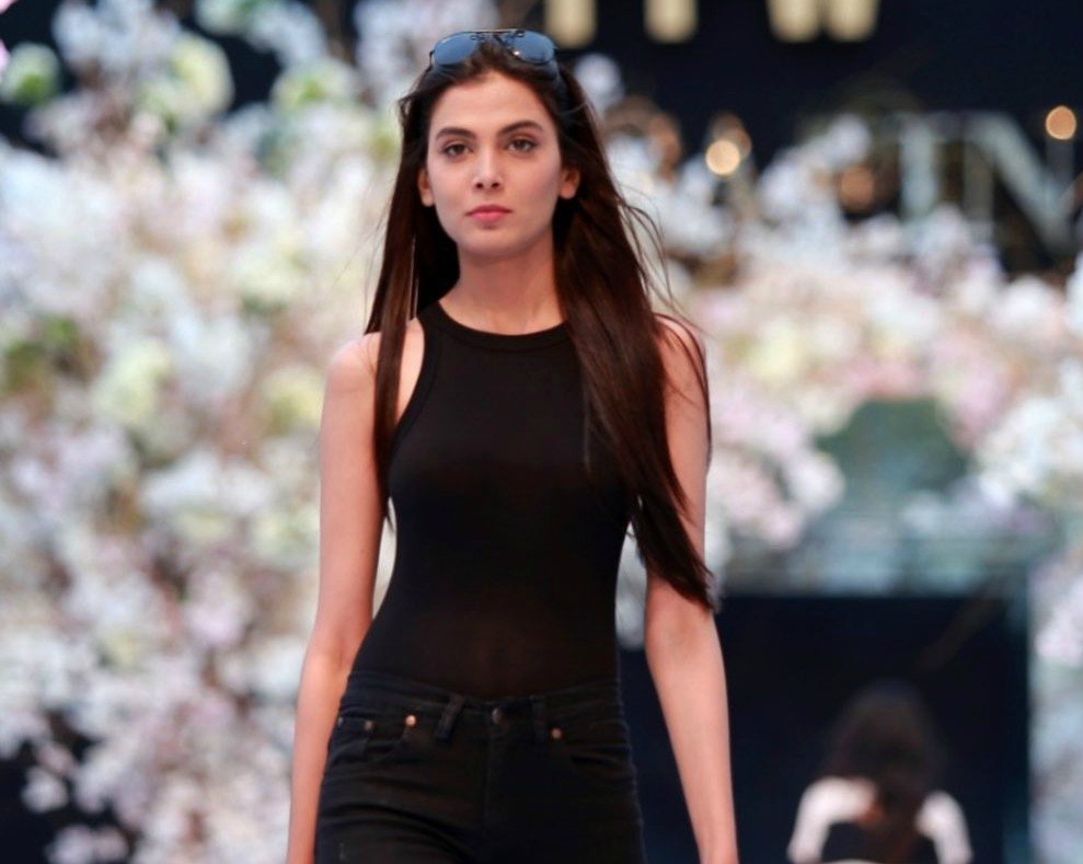 Top Pakistani fashion models