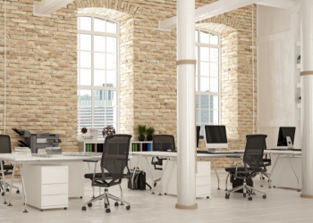 3 CLOTHING BRANDS FOR WORKING WOMEN