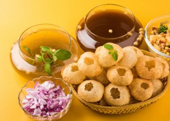 7 EATING HABITS TO OBSERVE IN MONSOON