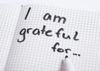 8 WAYS TO TEACH YOUR KIDS HOW TO BE GRATEFUL