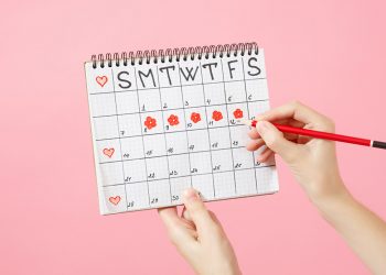 HOW TO TALK YOUR DAUGHTER ABOUT HER FIRST PERIOD