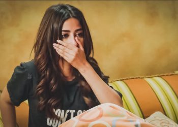 5 SITUATIONS IN PAKISTANI DRAMAS THAT SHOW WOMEN AS WEAK CHARACTERS