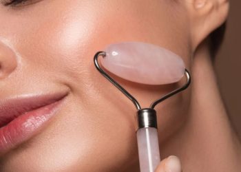 5 Natural Ways To Get Rid of A Puffy Face